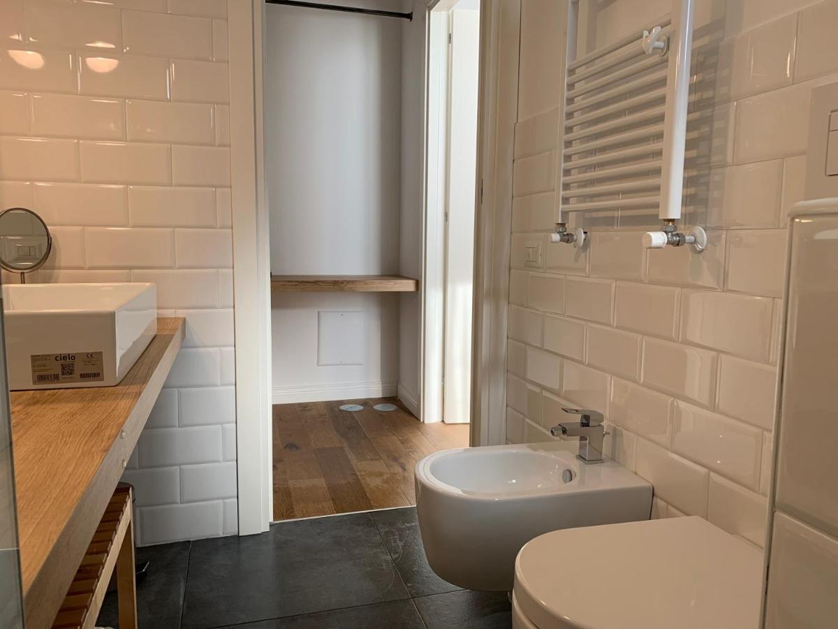 The Quality Apartment Napoli Esterno foto
