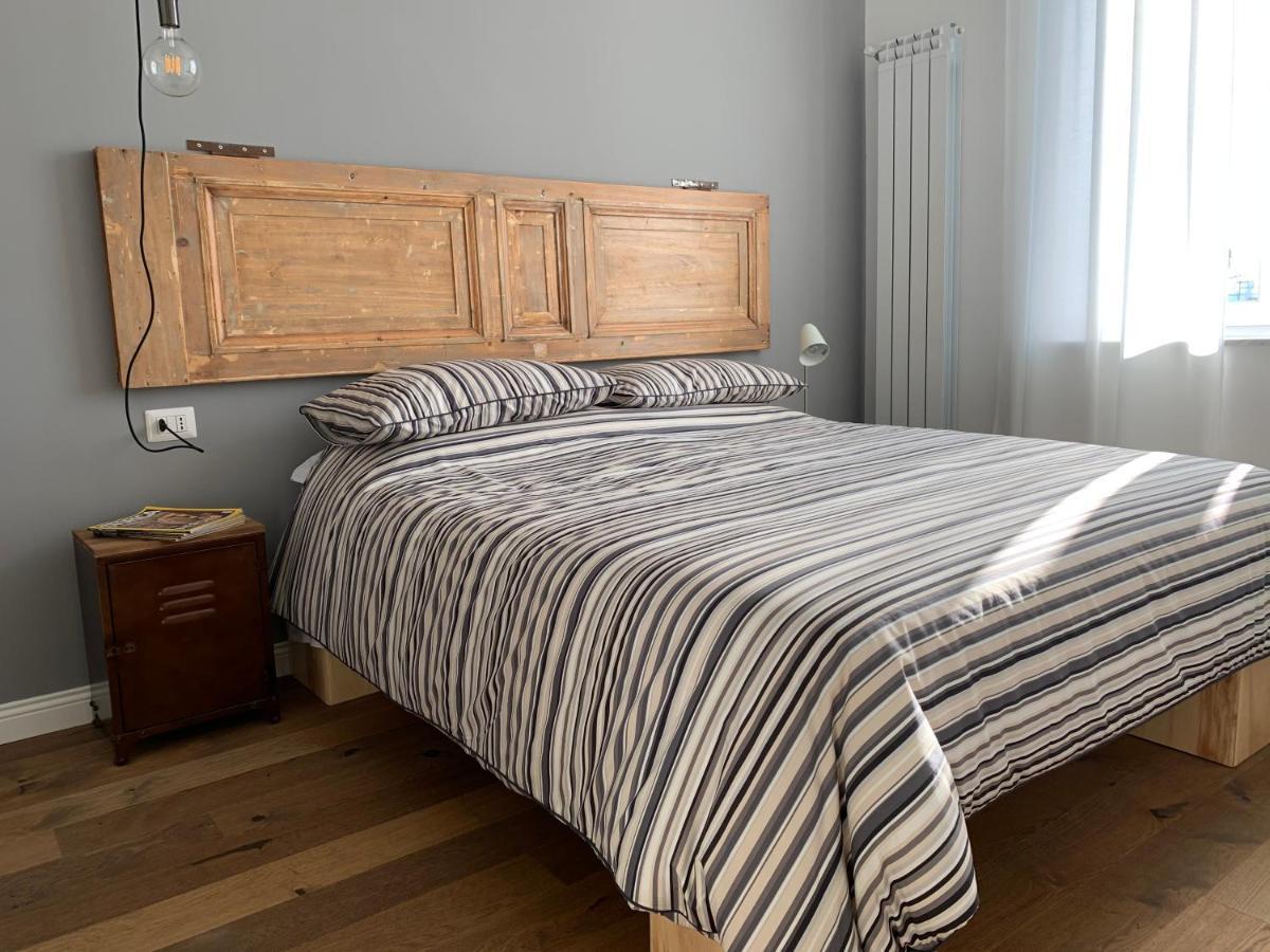 The Quality Apartment Napoli Esterno foto