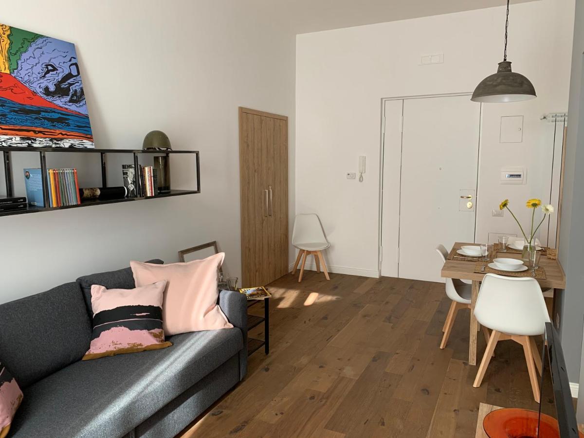 The Quality Apartment Napoli Esterno foto