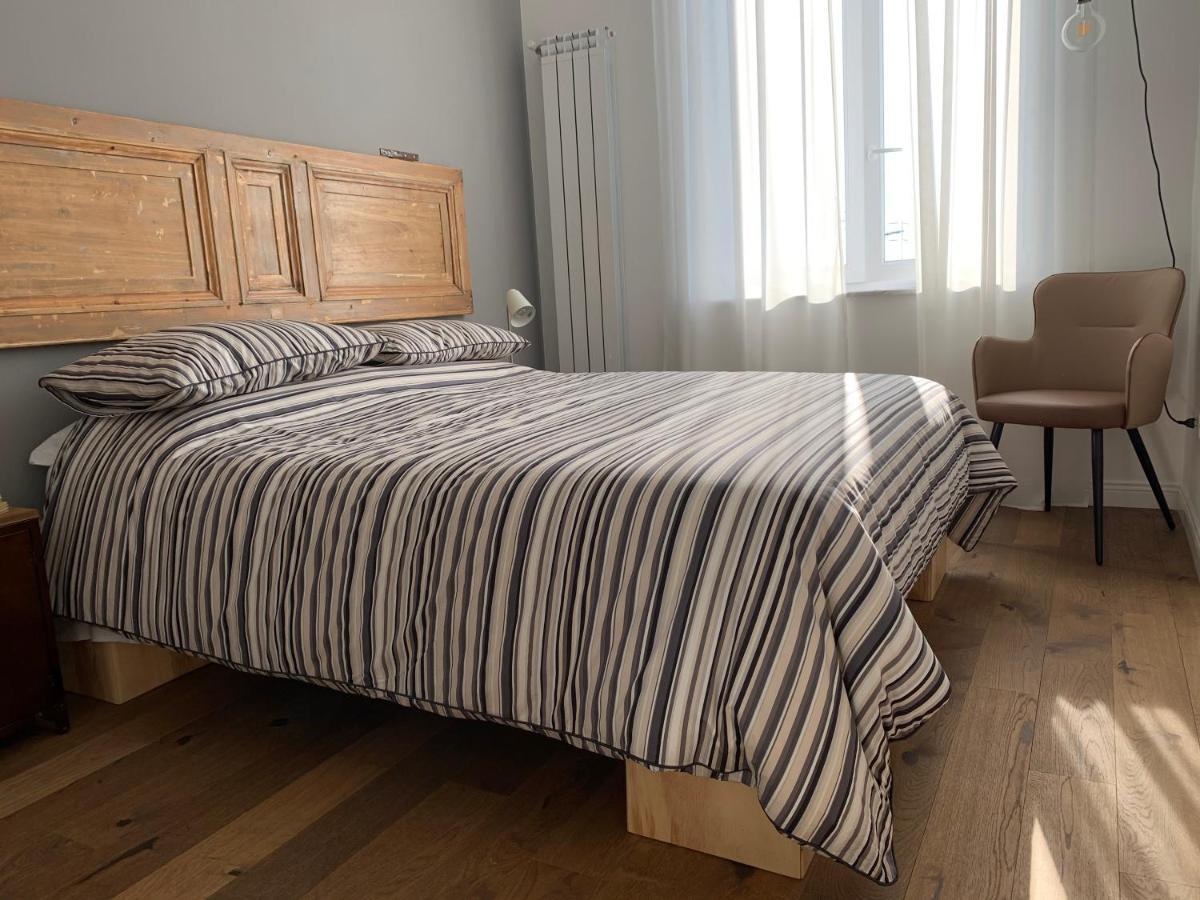 The Quality Apartment Napoli Esterno foto